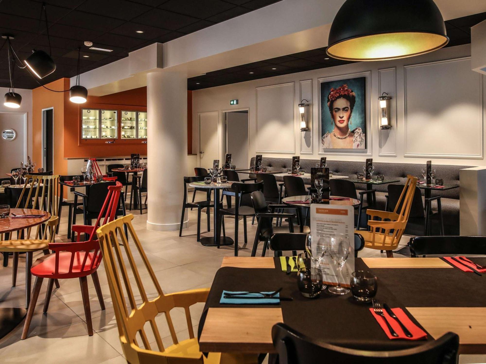 Hotel Ibis Styles Clermont-Ferrand Republique Exterior foto