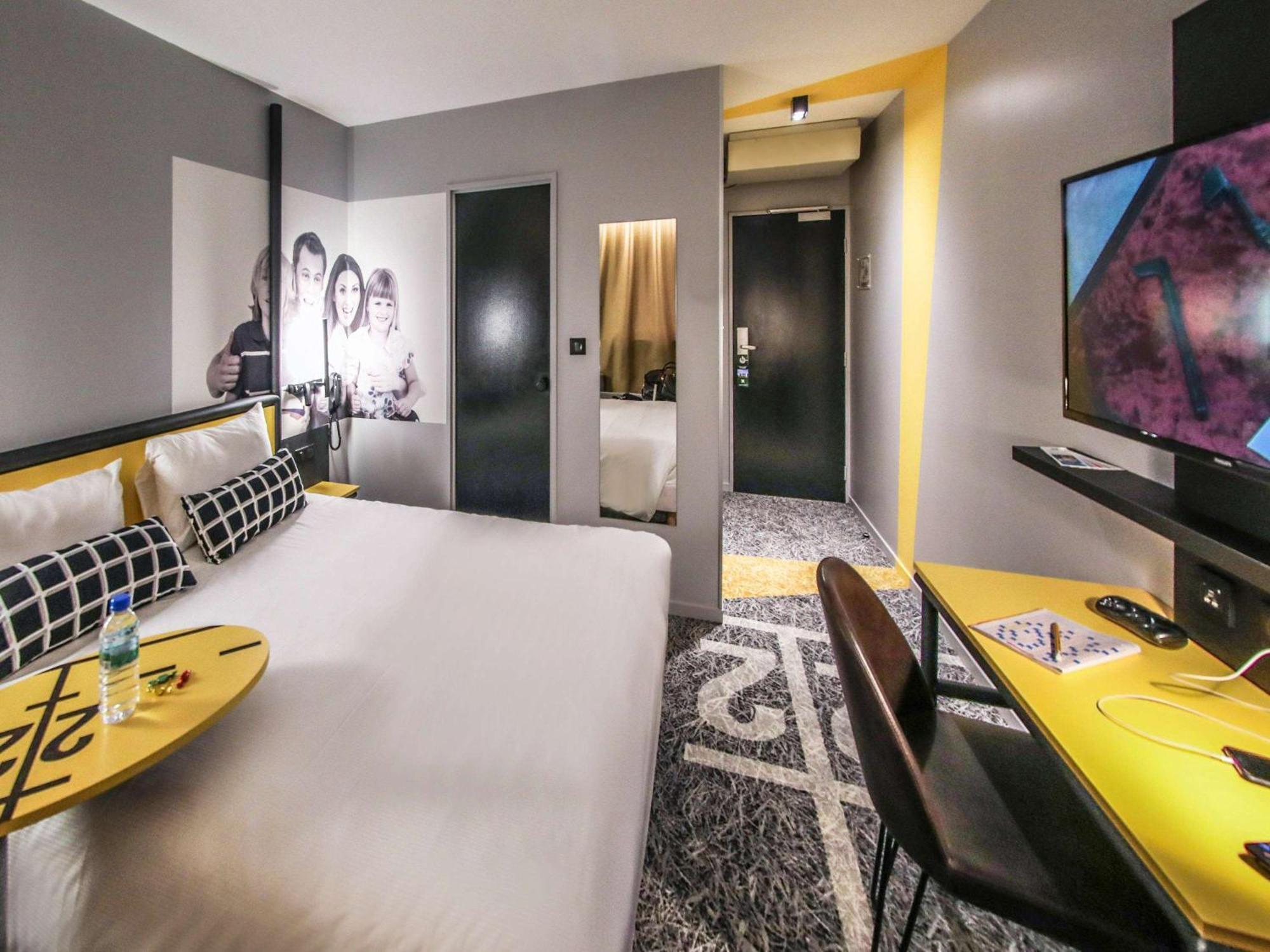Hotel Ibis Styles Clermont-Ferrand Republique Exterior foto